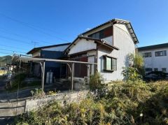 コチラは別アングルからの外観写真です。