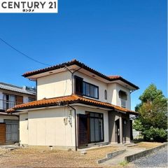 コチラは別アングルから見た外観写真です。